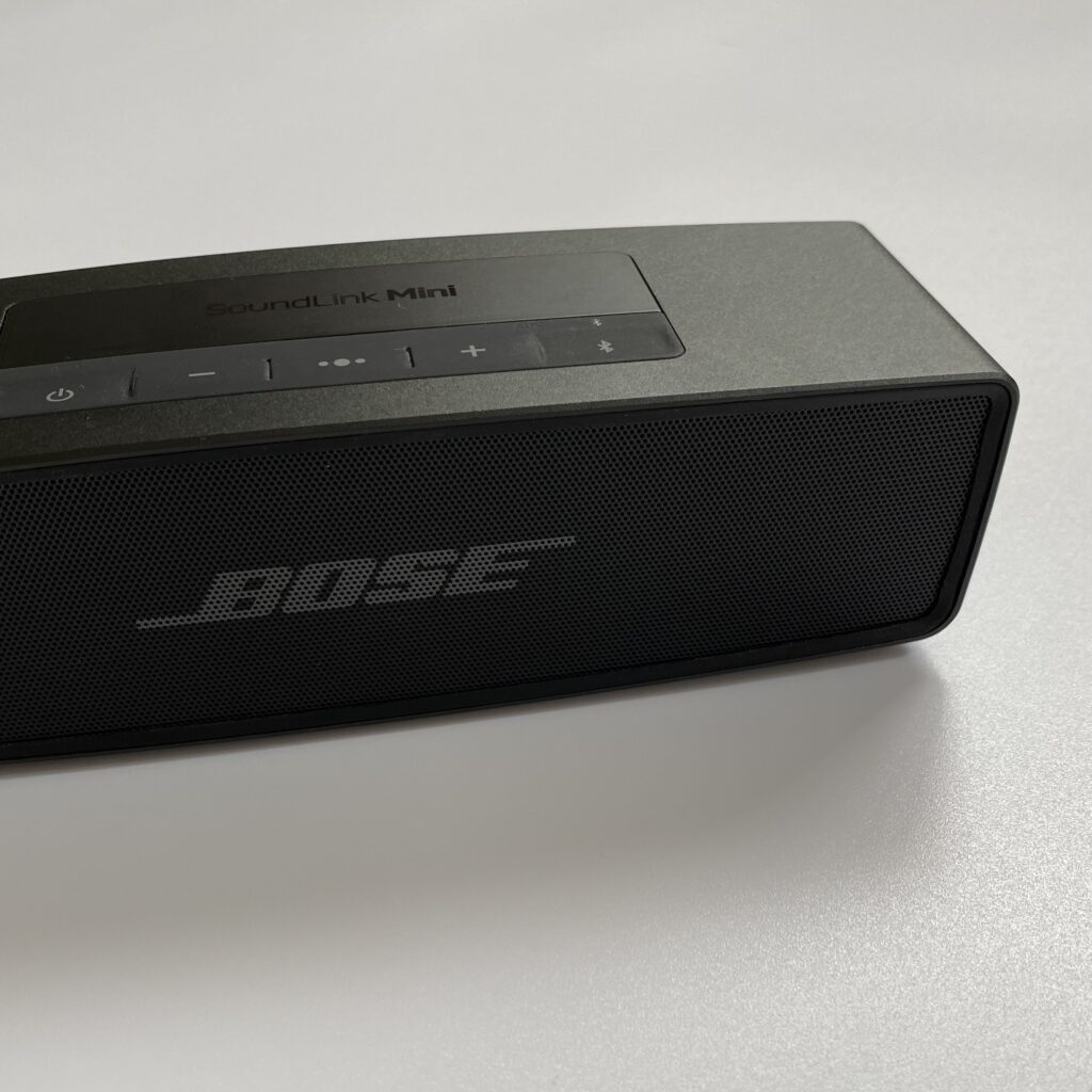 【Bose SoundLink Mini II｜レビュー】見た目は良いけど、本当に購入すべき商品なのか。1年間使用した感想。